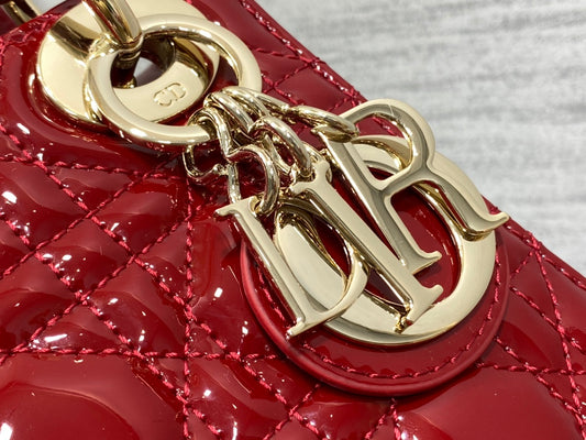 Dubai Outlet Lady mini